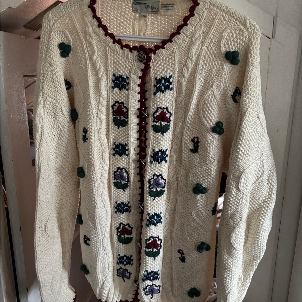 Willow Ridge Vintage Cardigan with Floral Embroidery